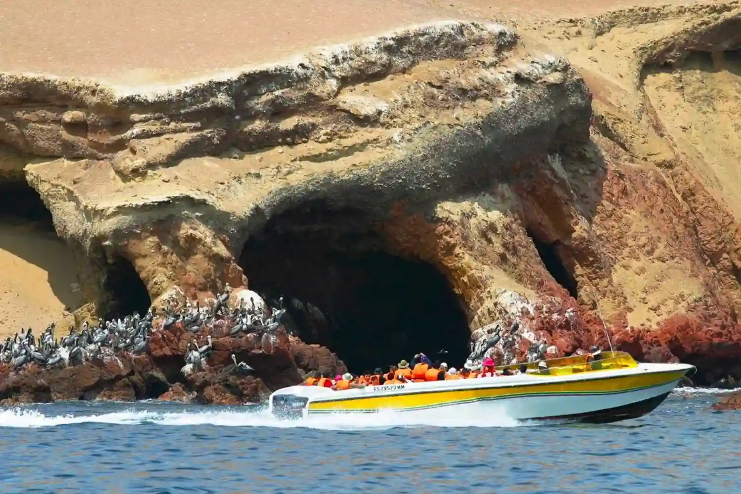 paracas huacachina tour